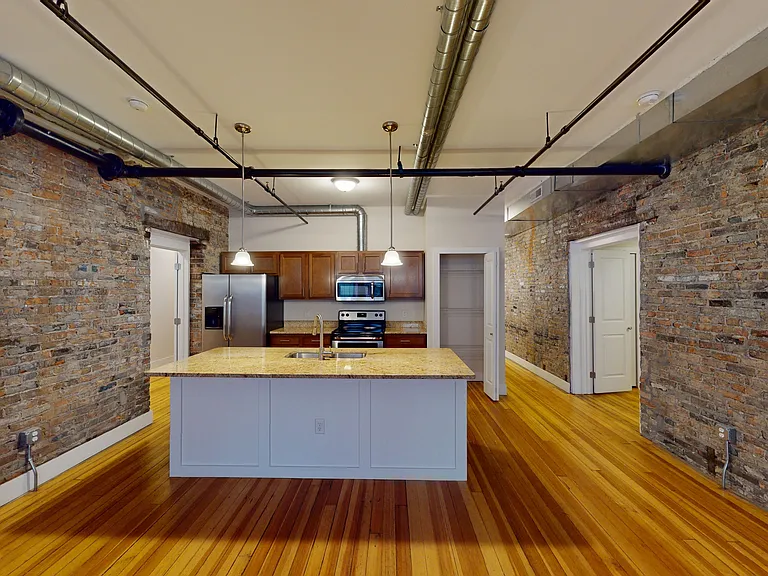 906 Main St #201 — Photo 19