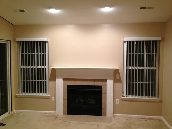 44227 Princeton Dr, Clinton Township, MI 48038