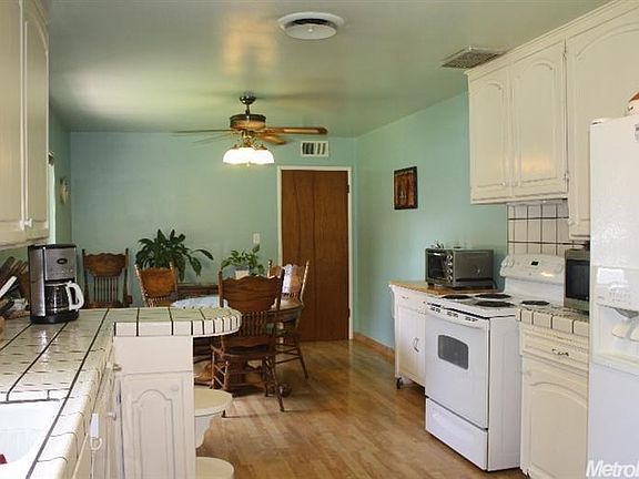 Kitchen and nook area
