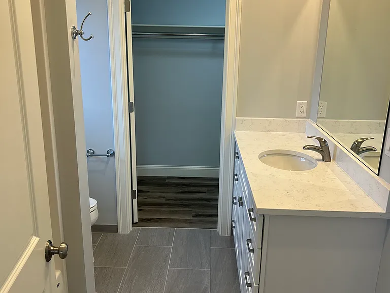 Tripointe Apartments — Photo 9
