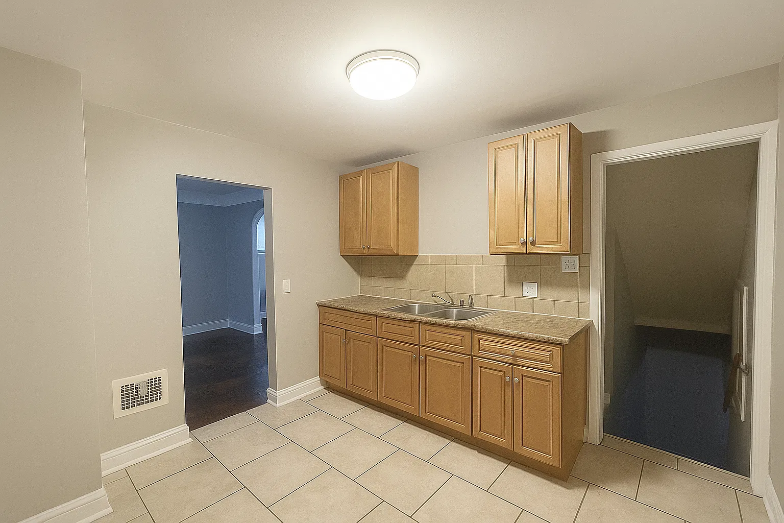 4 bed, 1.5 bath, 1359 sqft, $1,350 — Photo 3