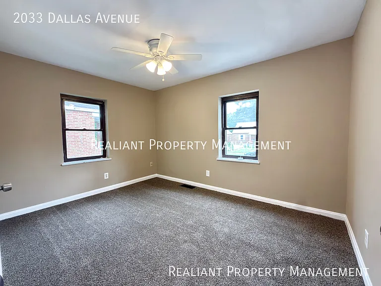 2033 Dallas Ave — Photo 9