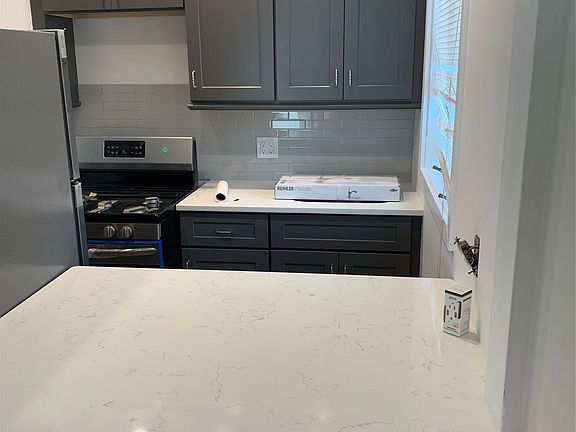 3rd image of 87 Sickles Avenue