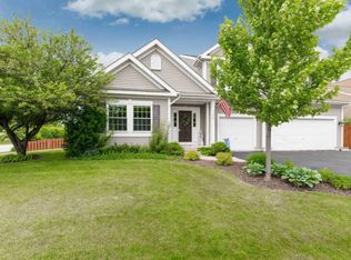 701 N Sparkle Ct, Oswego, IL 60543