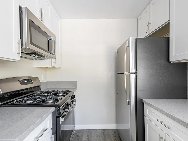 Scripps Landing Apartment Homes — Photo 20