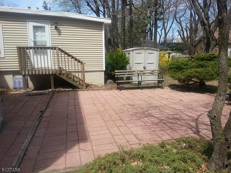 147 Phelps Ave #1 — Photo 4