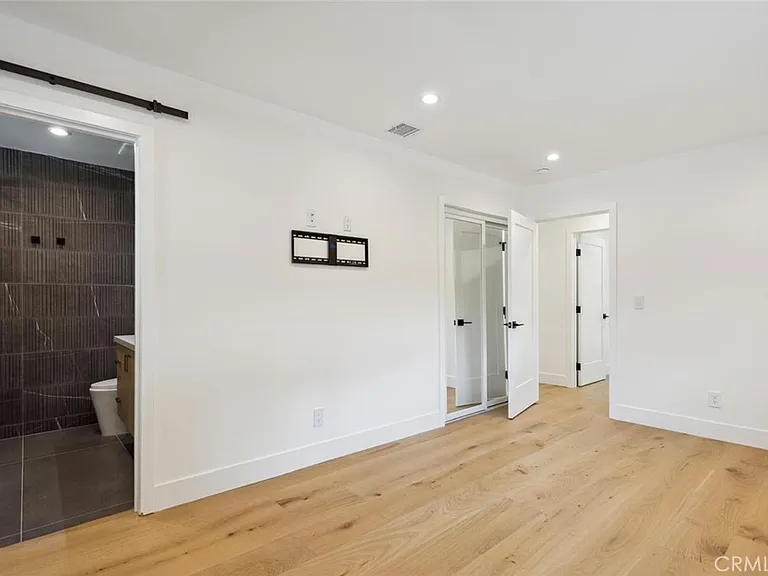 6942 Wystone Ave — Photo 10