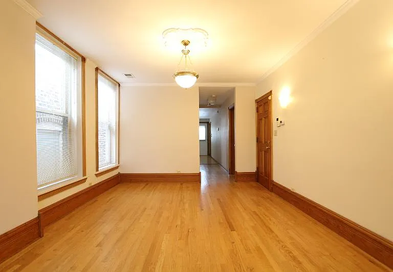 1257 W Flournoy St #4F — Photo 6