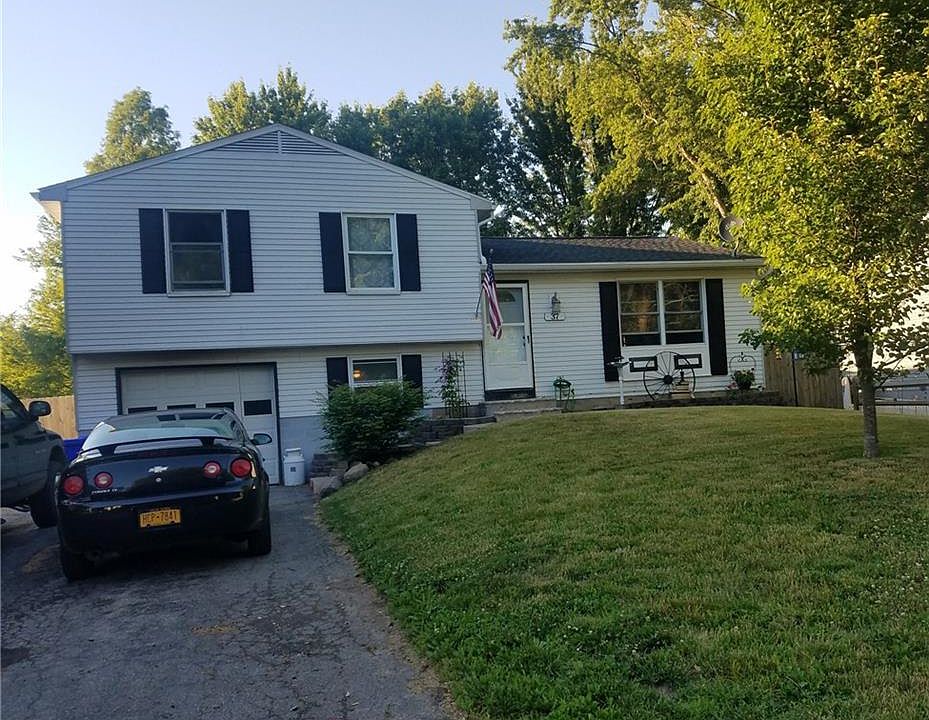 1st image of 37 Huntington Pkwy
