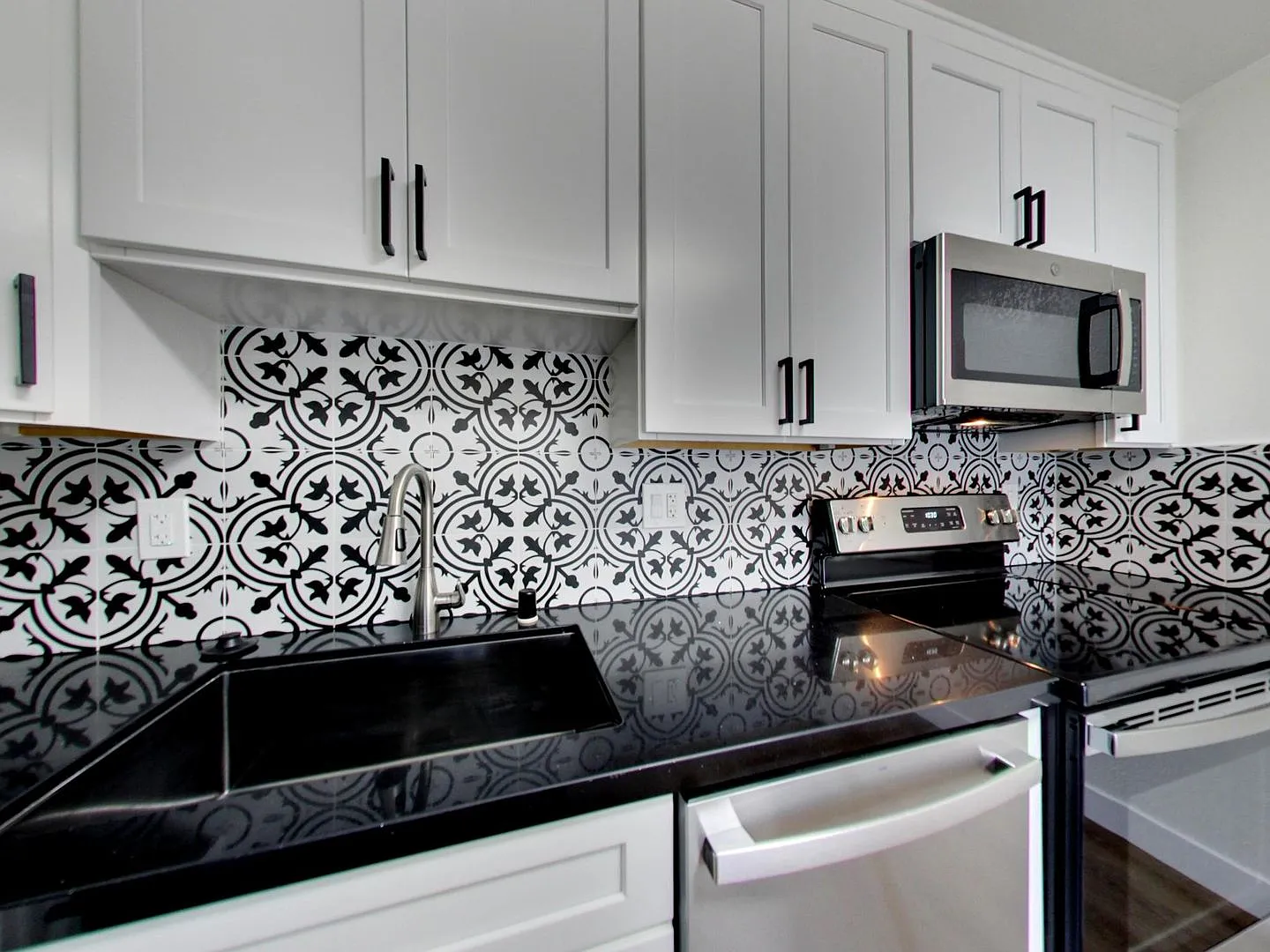PARKWEST APARTMENTS — Photo 1