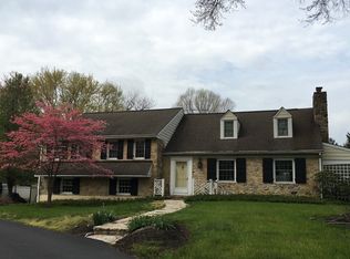 1390 Glenhardie Rd, Wayne, PA 19087