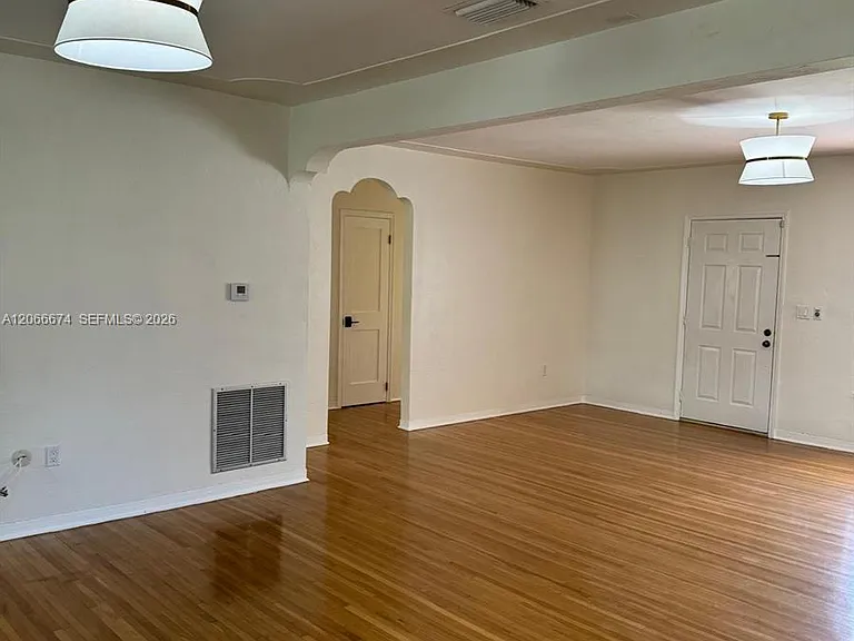 431 Candia Ave — Photo 26