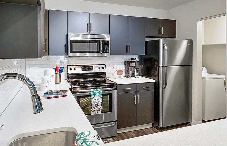 TAVA Waters Apartments — Photo 1