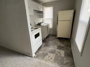 427 N 3rd St #B, Rochelle, IL 61068