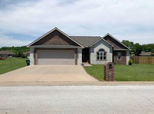 803 Remington Cir, Carl Junction, MO 64834