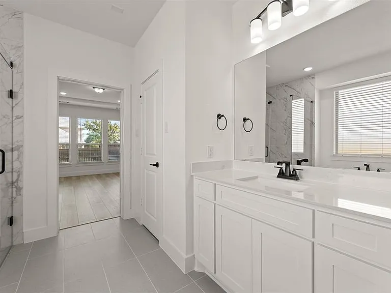 1818 Whisperwood Way — Photo 14