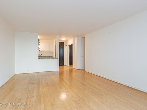 3rd image of 535 N Michigan Ave APT 510