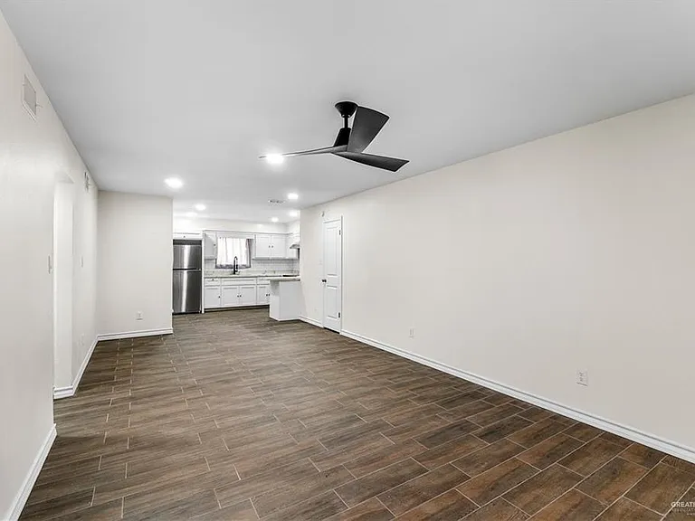 211 Gastel Cir #4 — Photo 15