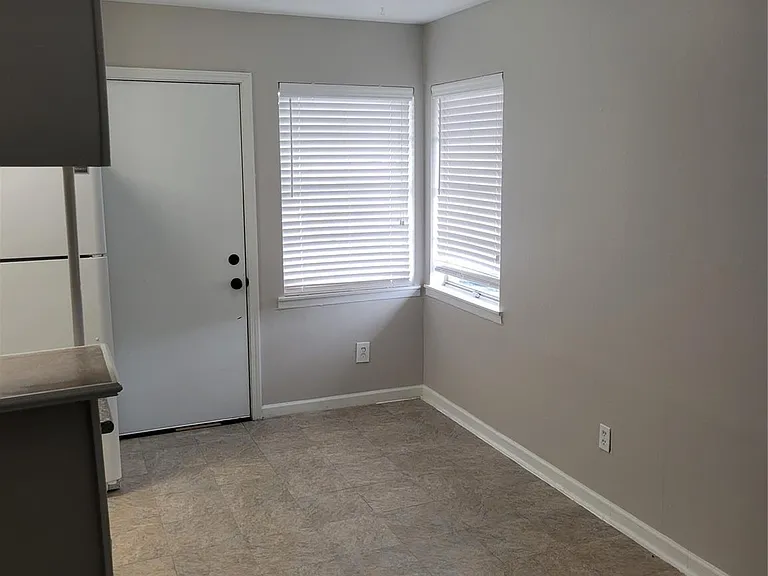 2922 Randolph Rd #4 — Photo 6
