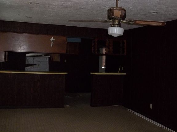 4th image of 503 Giebel Ln