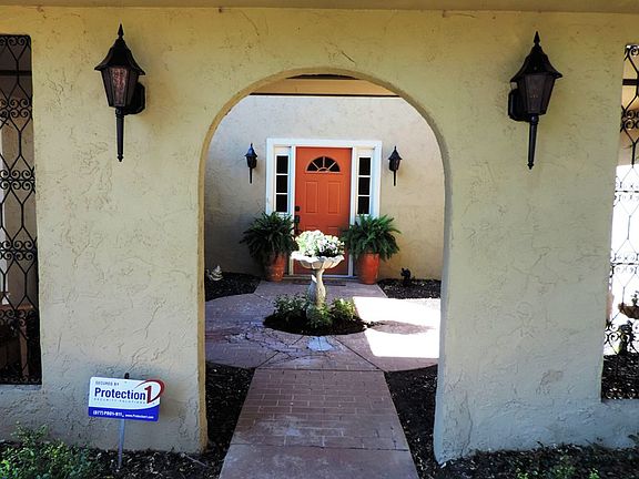 2nd image of 3301 Sierra Ct