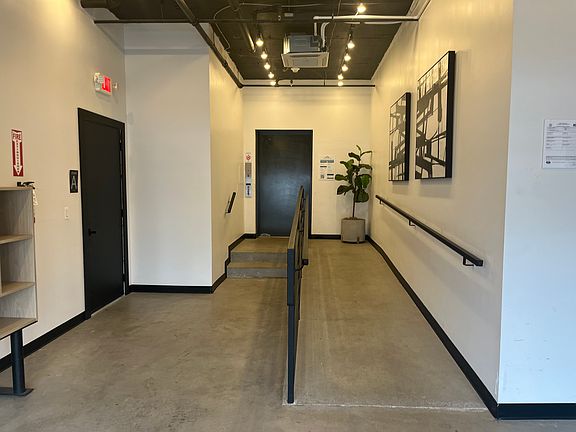 3rd image of 276 Duncan Ave #14