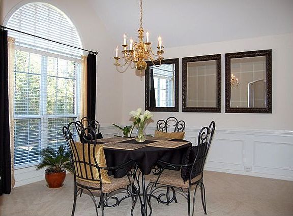Dining Room w/ Chair Rail Picture Box Molding