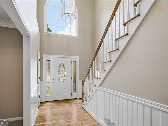 5th image of 986 Sunhill Ct