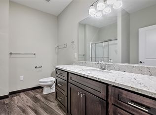 302 E Clark St #10923076, Champaign, IL 61820