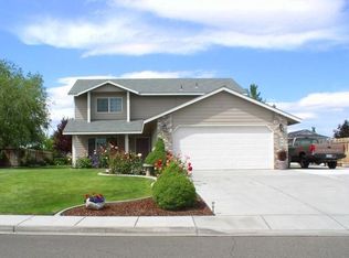 5100 Crane Dr, West Richland, WA