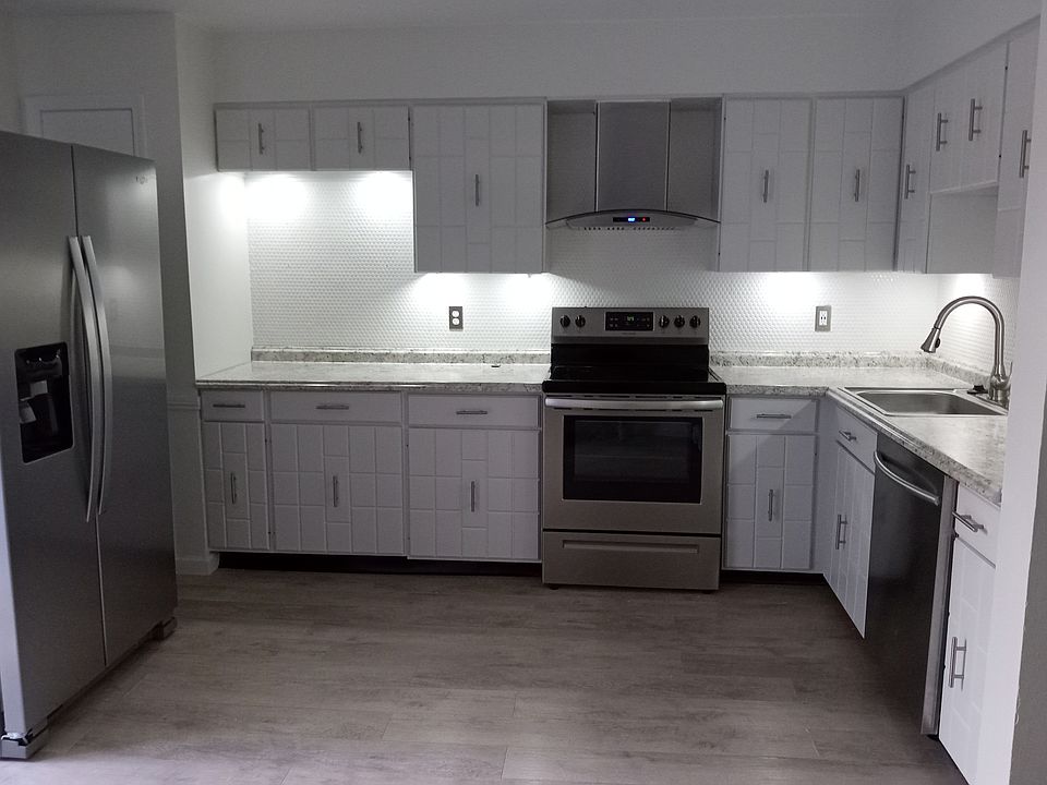 1st image of 422 N Clay Ave