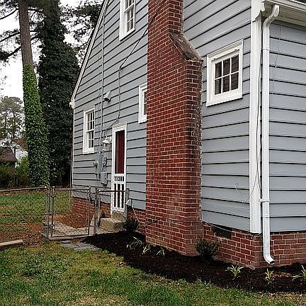 3rd image of 2815 Kenwood Ave