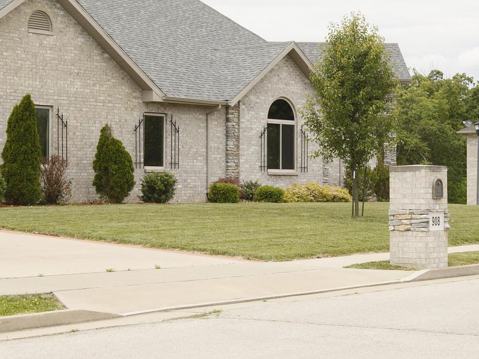 1st image of 908 Sherwood Dr