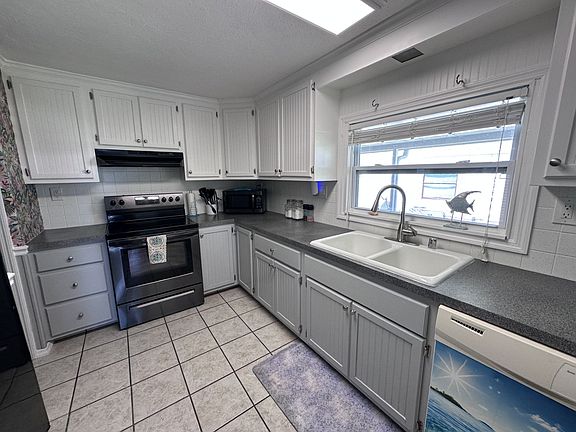 3rd image of 3104 N Derry Dr #3104