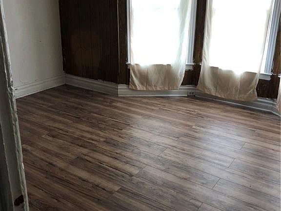 4th image of 118 Verplanck St