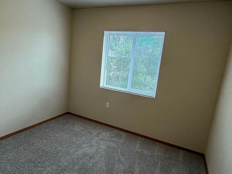 DubSea Apartments — Photo 21