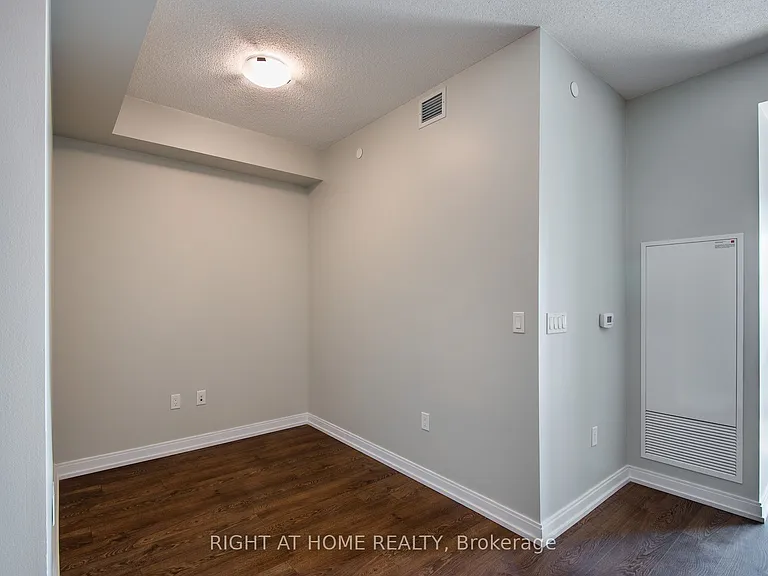 275 Village Green Sq #3225 — Photo 8