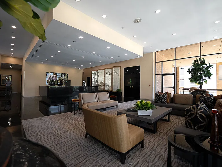 10430 Wilshire Blvd #603 — Photo 32