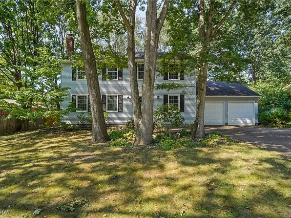 135 Guise Park Dr, Munroe Falls, OH 44262