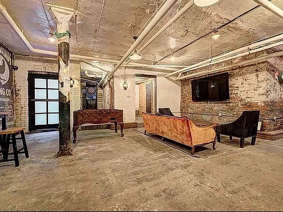 2nd image of 207 Madison St APT 6