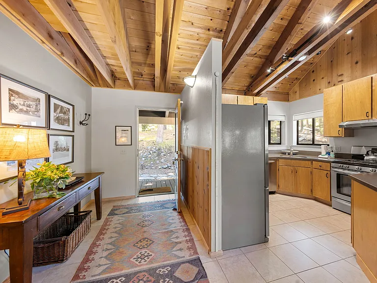 760 Rawhide Dr — Photo 11