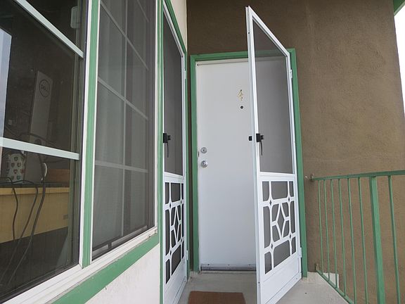 2nd image of 1357 Edgecliffe Dr APT 4