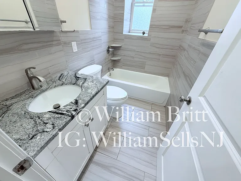 64-66 Sherman Pl #27 — Photo 15