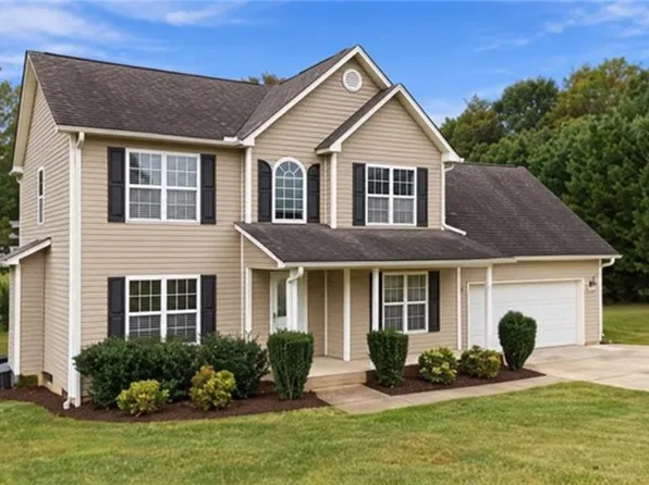 2089 Jackson Way, Sophia, NC 27350