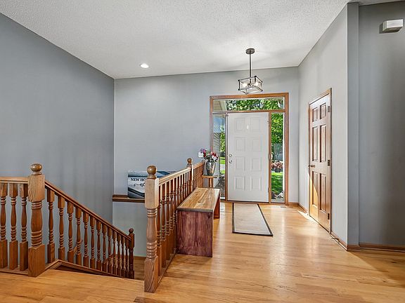 4th image of 1514 Overlook Dr SE
