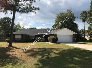 1999 Commodore Dr, Navarre, FL 32566