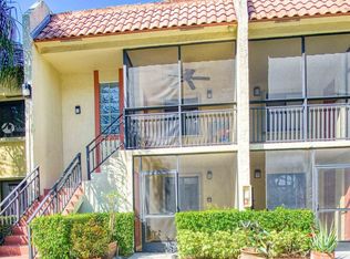402 Lakeview Dr APT 202, Weston, FL 33326