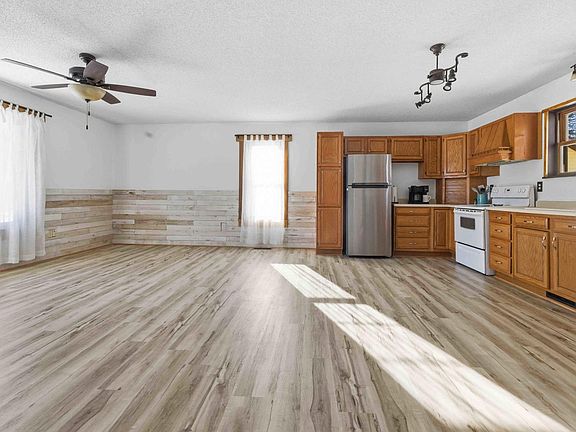 4th image of 414 SE 14th St