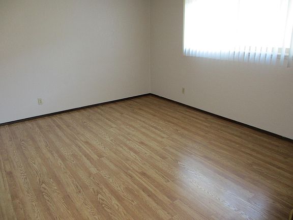 5th image of 621 Saginaw St APT 11