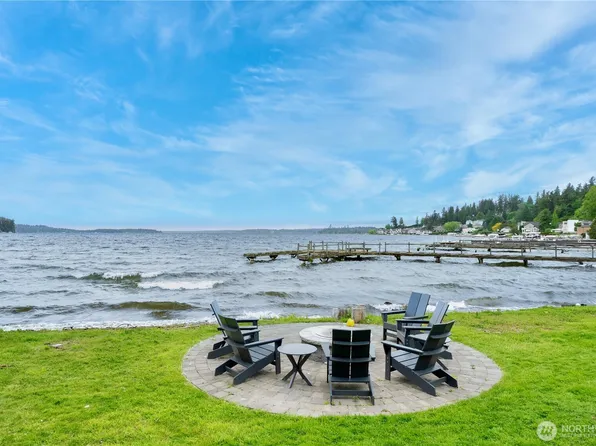 9201 NE Juanita Drive #205, Kirkland, WA 98034